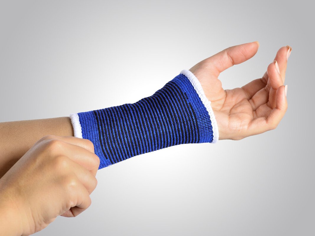 Supporto elastico al polso per la prevenzione degli infortuni sportivi